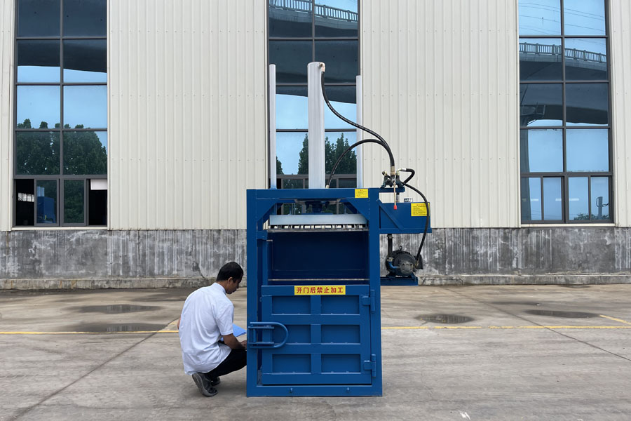 Vertical Baler