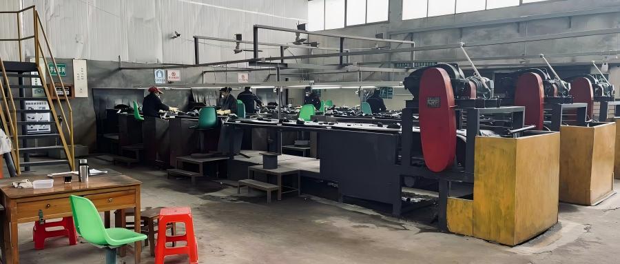 MINING MACHINERY MANUFACTURER