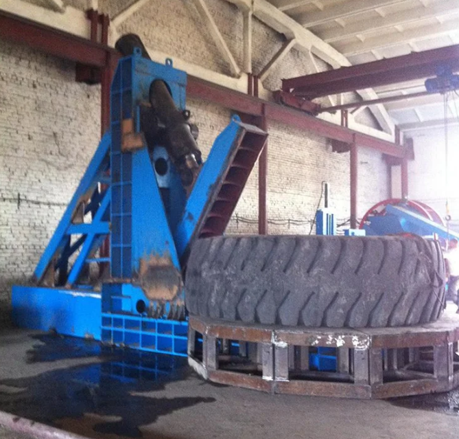 Tire Cutting Machine